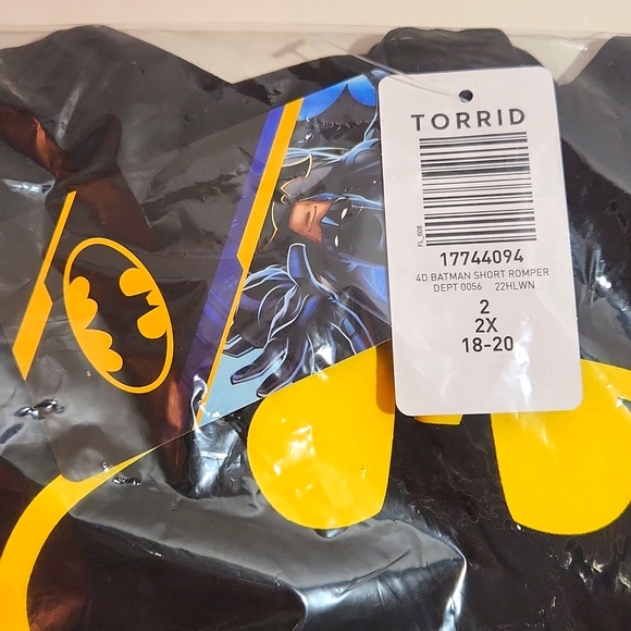 ❤️NWT VINTAGE TORRID DC BATMAN COSTUME ROMPER, SUPER SOFT, ORIGINAL PACKAGING - Picture 5 of 10